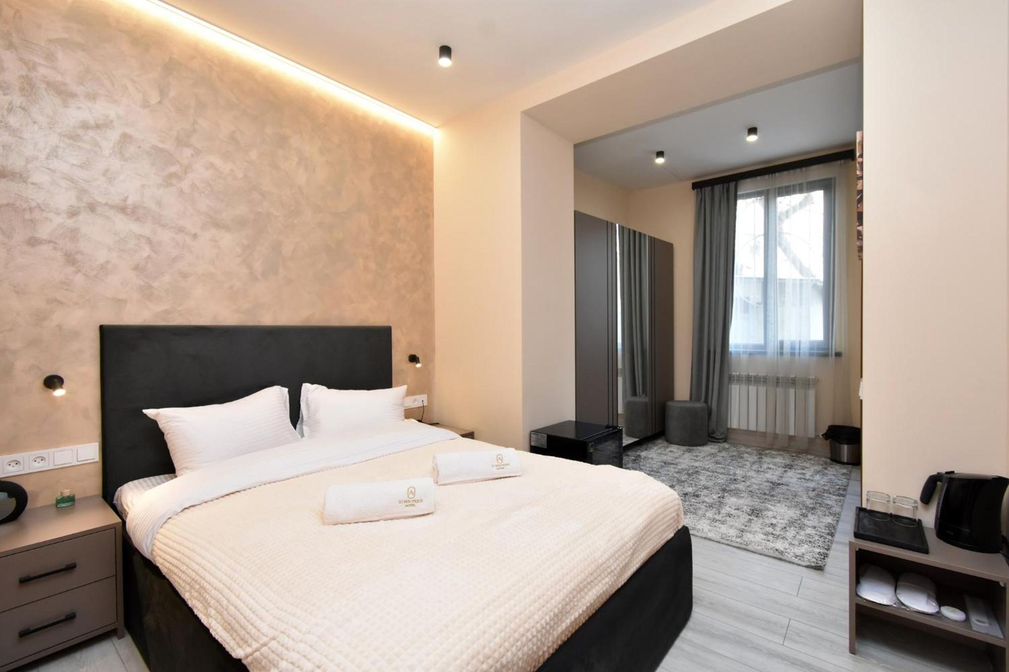Avenue 23 Boutique Hotel Jerevan Exteriör bild
