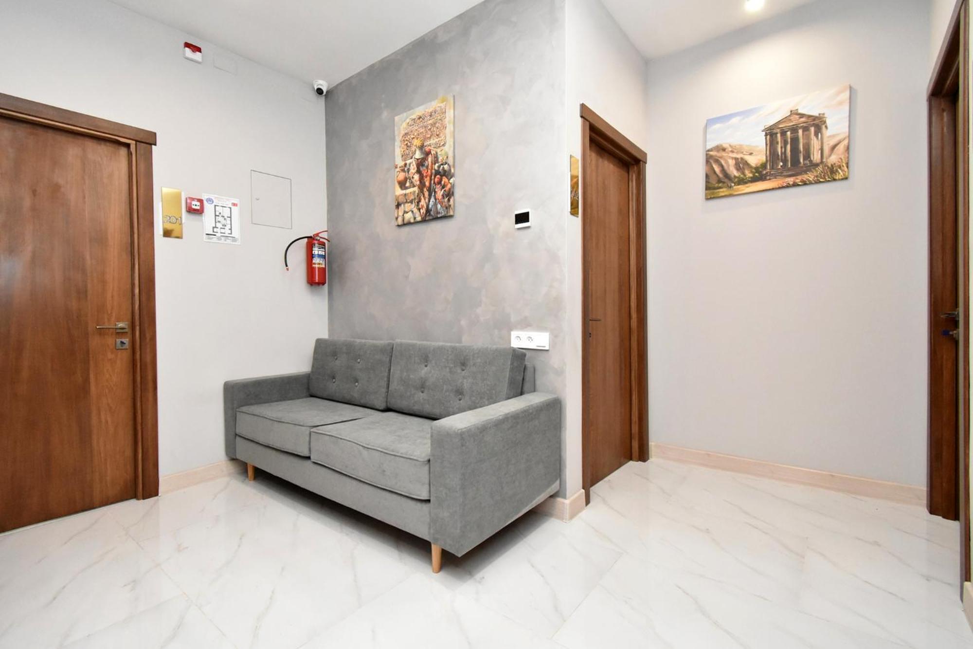 Avenue 23 Boutique Hotel Jerevan Exteriör bild