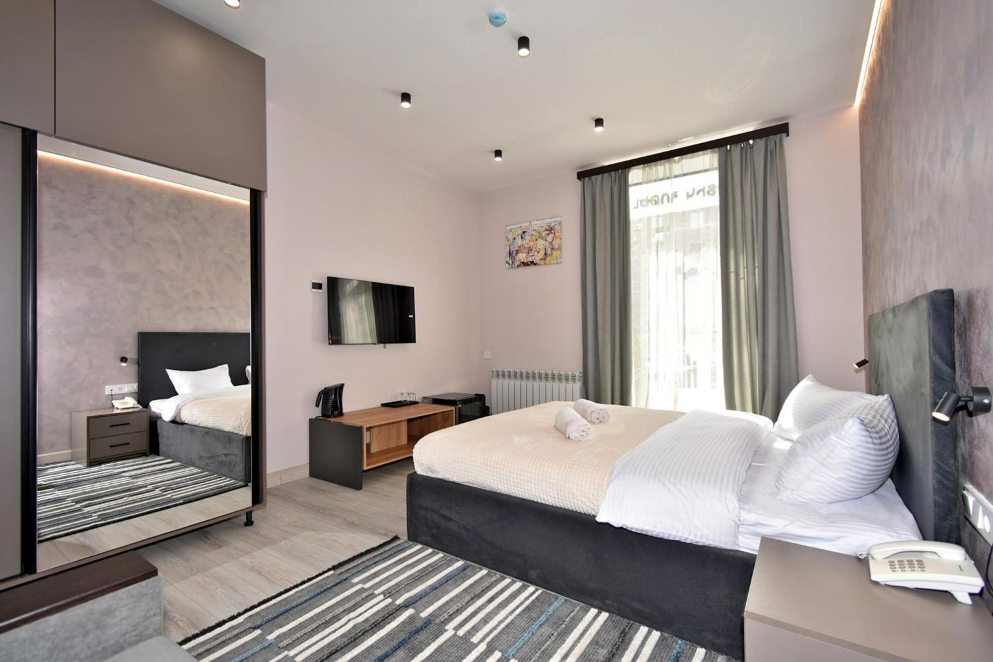 Avenue 23 Boutique Hotel Jerevan Exteriör bild