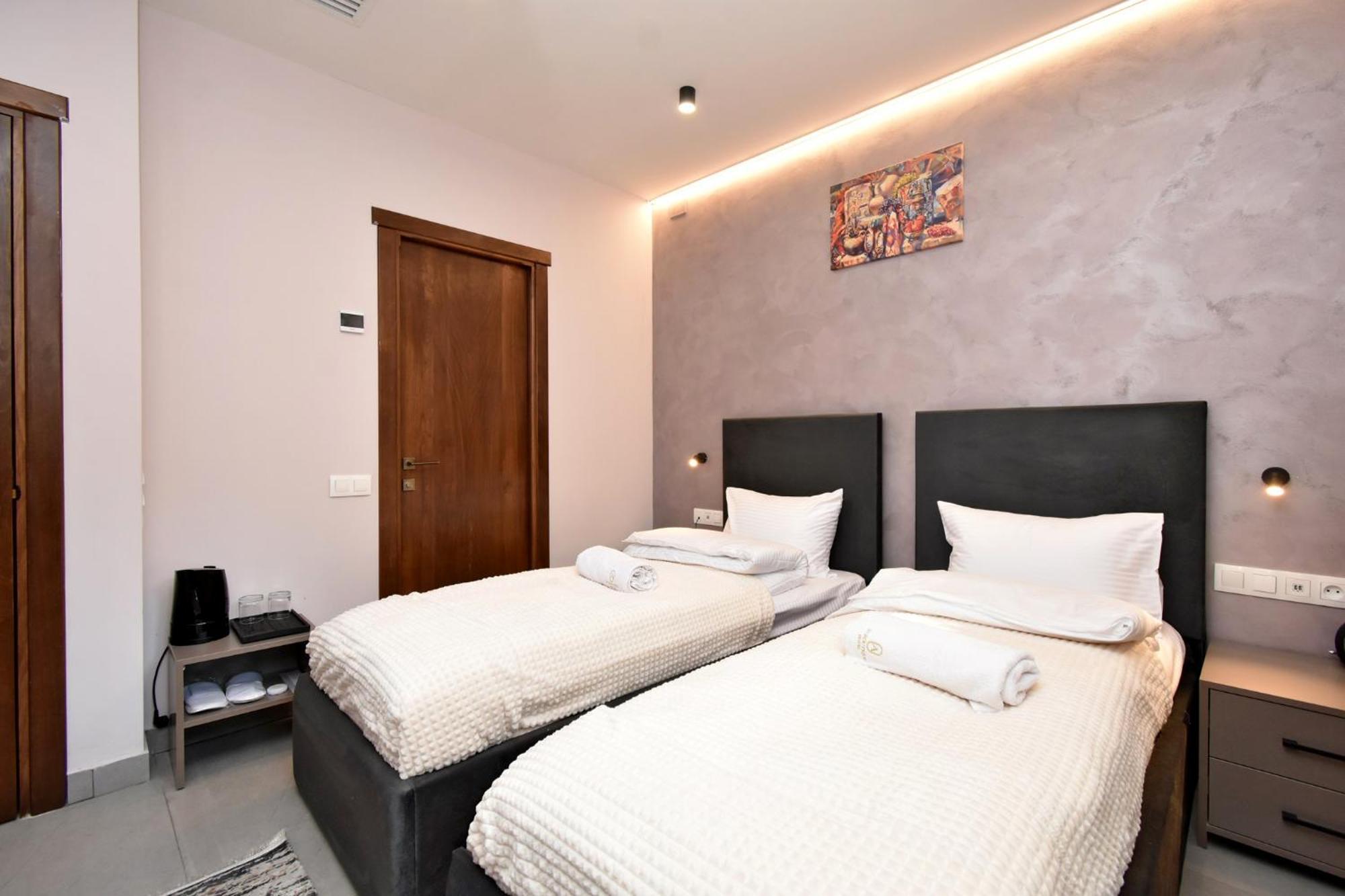 Avenue 23 Boutique Hotel Jerevan Exteriör bild